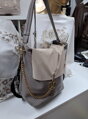 Dámska crossbody kabelka šedá.