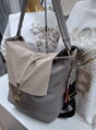 Dámska crossbody kabelka šedá.