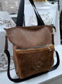 Dámska crossbody kabelka hnedá.