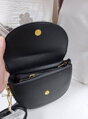 Crossbody kabelka Enrico Coveri čierna.
