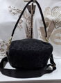 Dámska crossbody kabelka M6600 čierna.