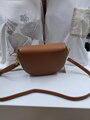 Crossbody kabelka Enrico Coveri hnedá.