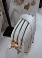 Dámska biela crossbody kabelka 3 komorová.