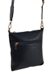 Dámska crossbody kabelka čierna so zlatými doplnkami.