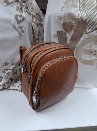Dámsky mini batoh D1130 camel.