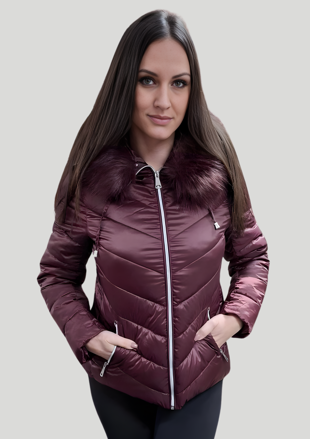 Zimná bunda LAURA s kapucňou bordová.