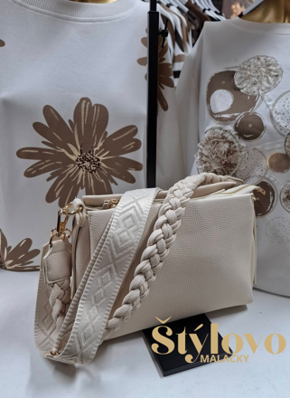 Smotanová crossbody kabelka elegancia s dvoma ramienkami.
