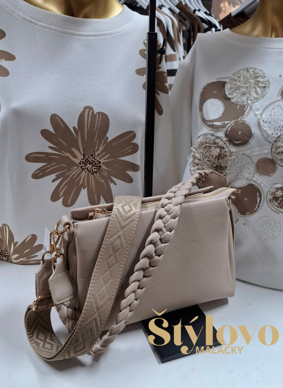 Béžová crossbody kabelka elegancia s dvoma ramienkami.