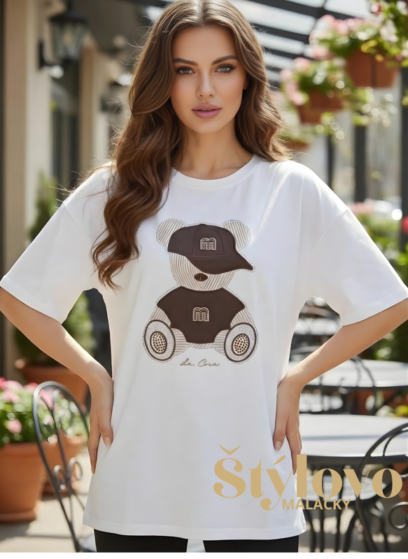 Biele bavlnené tričko s veľkým vyšívaným "MACOM"a zirkónmi.