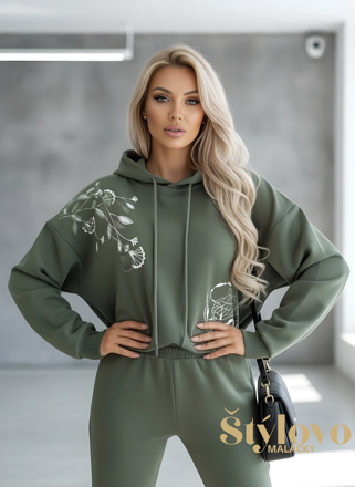 Dámska mikina s kapucňou Megi Collection zelená s vyšívaným vzorom.