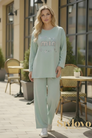 Dámska mentolová oversize súprava so zirkónmi.