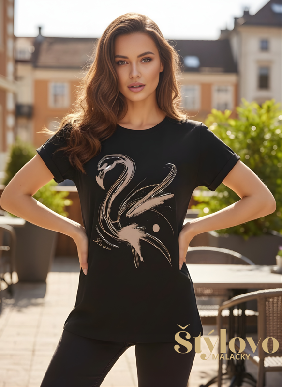 Čierne bavlnené tričko "LABUŤ" zdobené zirkónmi.