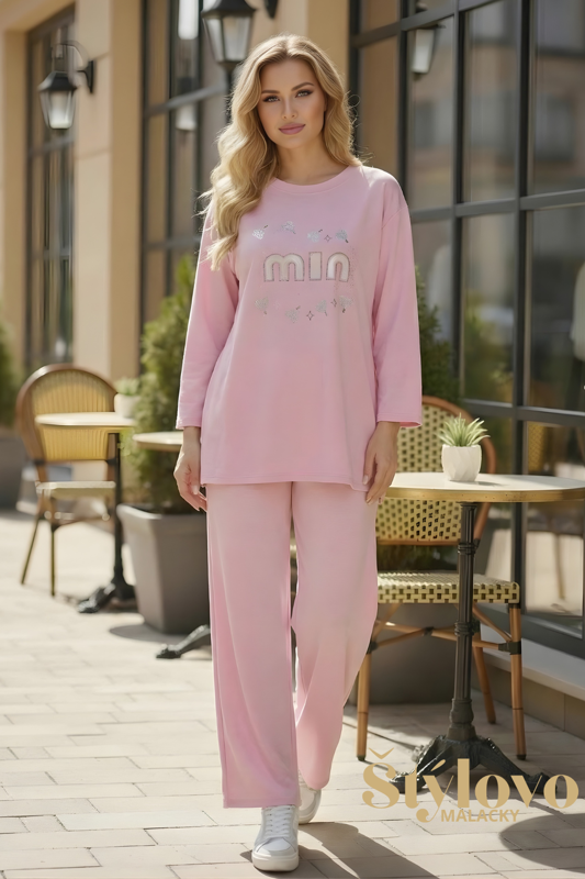 Dámska ružová oversize súprava so zirkónmi.